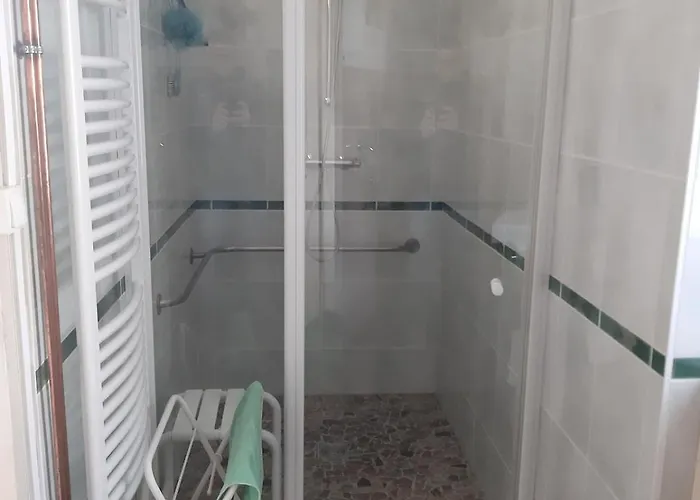 Le Chateau בית נופש Saucourt-sur-Rognon